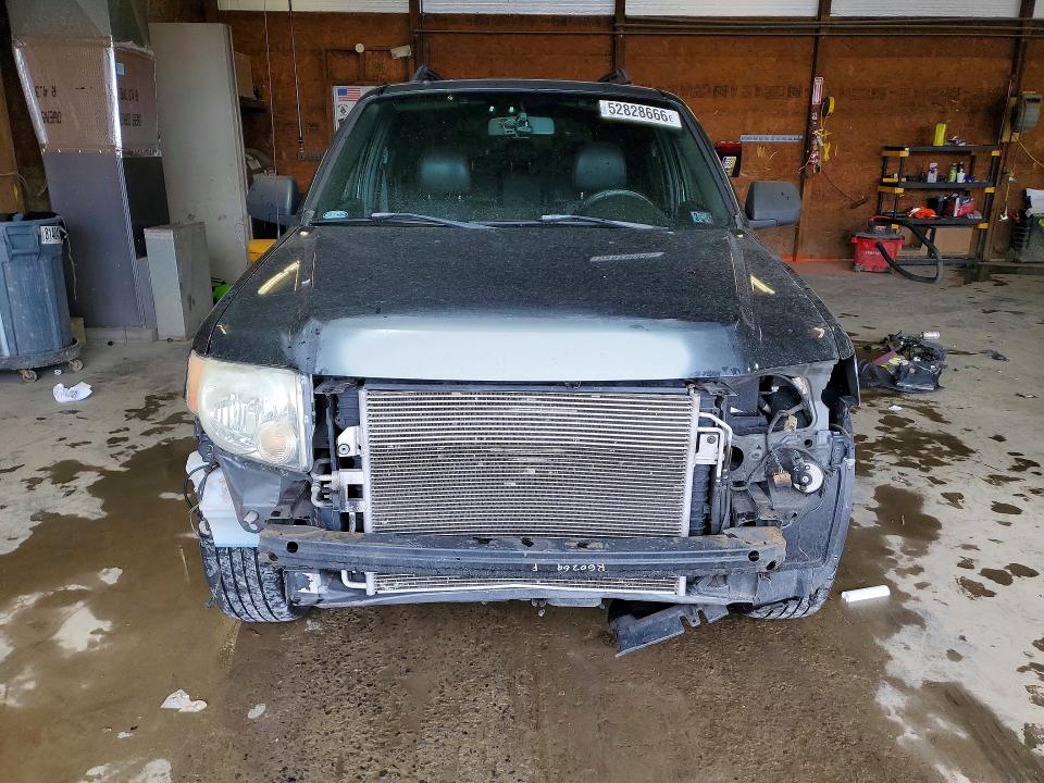 52828666 :رقم المزاد ، 1FMCU93138KA14237 vin ، 2008 Ford Escape مزاد بيع
