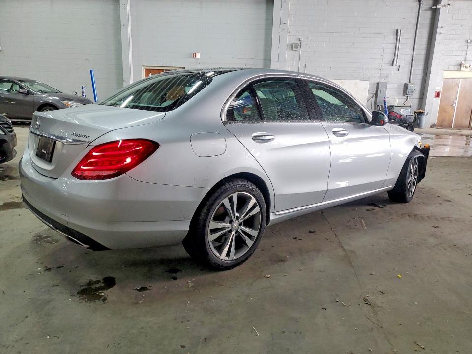 53128246 :رقم المزاد ، 55SWF4KB8FU028734 vin ، 2015 Mercedes-benz C مزاد بيع