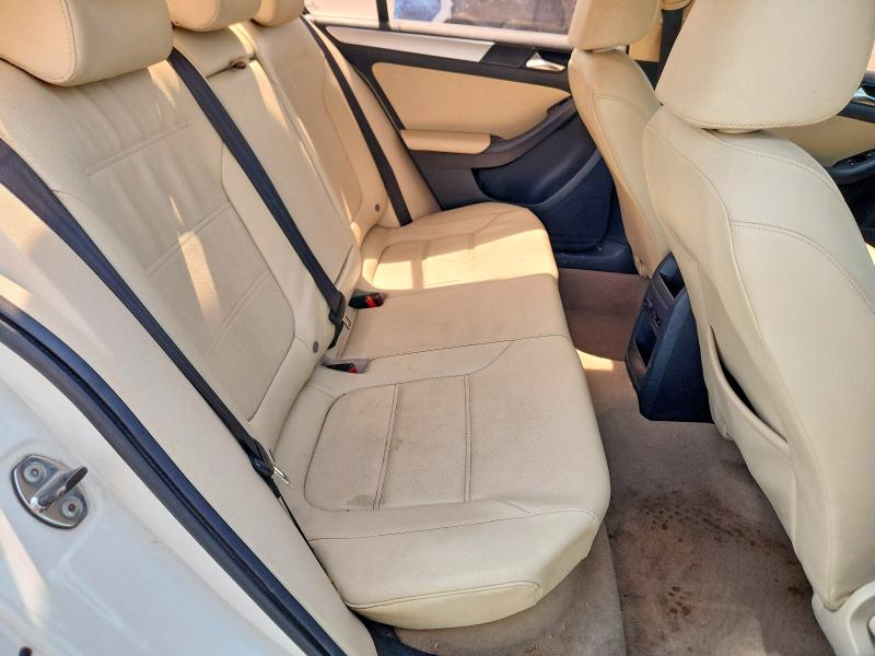 2011 Volkswagen Jetta მანქანა იყიდება აუქციონზე, vin: 3VWLX7AJ3BM325926, აუქციონის ნომერი: 52409256