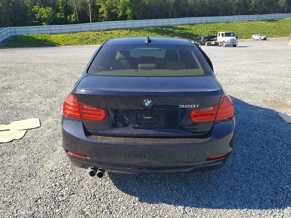 51413836 :رقم المزاد ، WBA3C1C58DK104941 vin ، 2013 Bmw 328 مزاد بيع