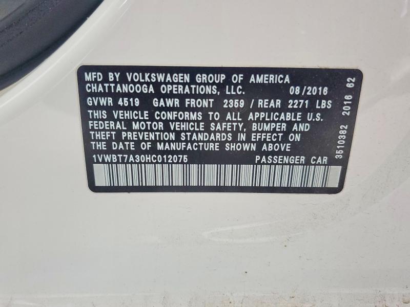 55390826 :رقم المزاد ، 1VWBT7A30HC012075 vin ، 2017 Volkswagen Passat مزاد بيع
