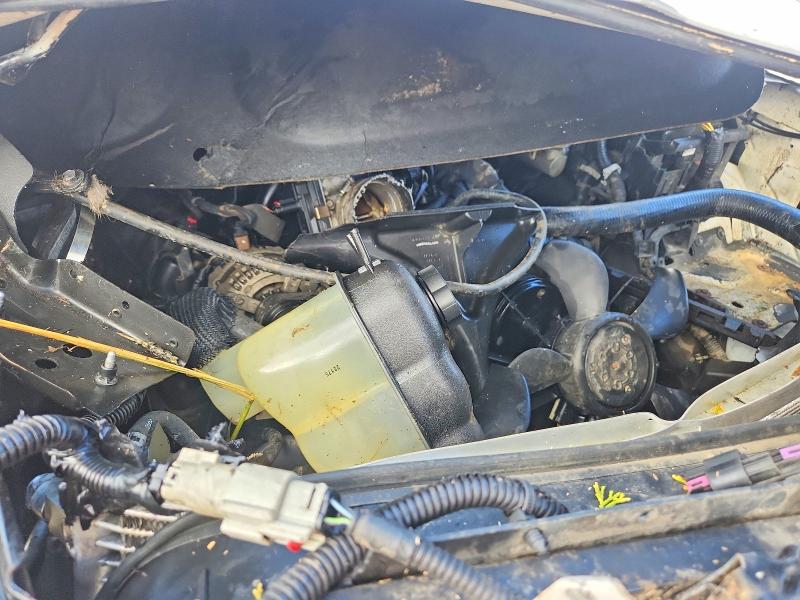 2018 Chevrolet Silverado მანქანა იყიდება აუქციონზე, vin: 3GCUKREC8JG642997, აუქციონის ნომერი: 54163866