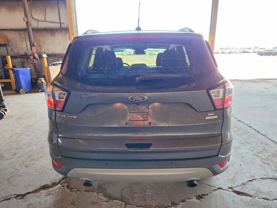 2018 Ford Escape მანქანა იყიდება აუქციონზე, vin: 1FMCU0GD5JUB85405, აუქციონის ნომერი: 55099966