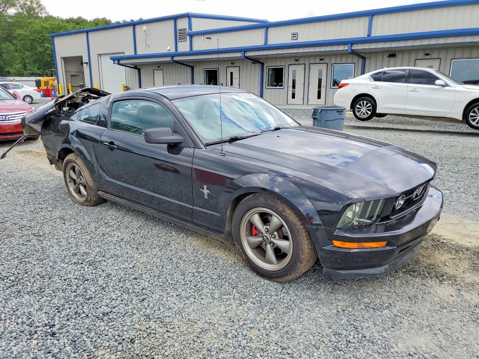 55318306 :رقم المزاد ، 1ZVFT80N665158847 vin ، 2006 Ford Mustang مزاد بيع