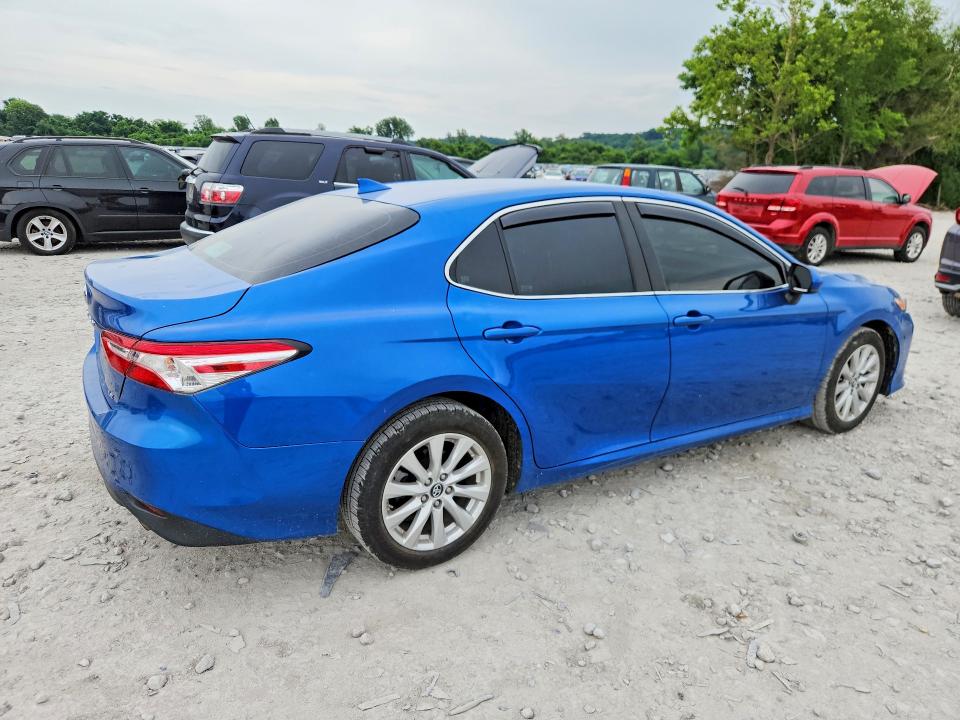 54991886 :رقم المزاد ، 4T1B11HK3KU261180 vin ، 2019 Toyota Camry مزاد بيع