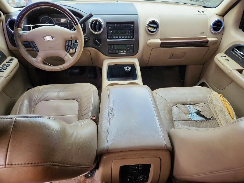 2005 Ford Expedition მანქანა იყიდება აუქციონზე, vin: 1FMFU20535LA58675, აუქციონის ნომერი: 52657376