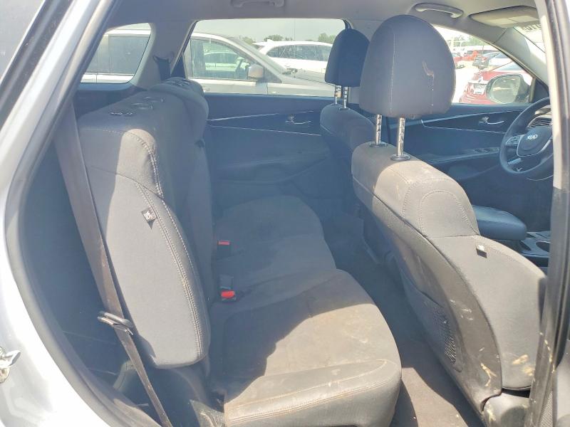 53051816 :رقم المزاد ، 5XYPG4A3XLG638443 vin ، 2020 Kia Sorento مزاد بيع