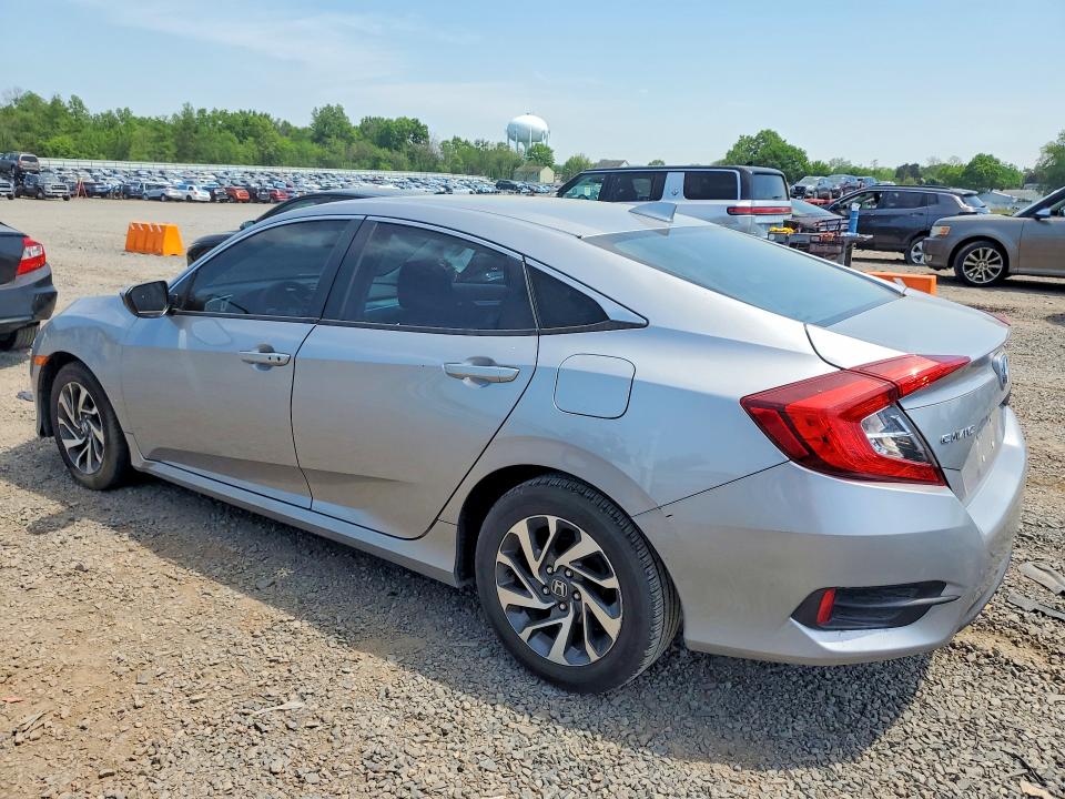 2018 Honda Civic მანქანა იყიდება აუქციონზე, vin: 2HGFC2F77JH580573, აუქციონის ნომერი: 54127326