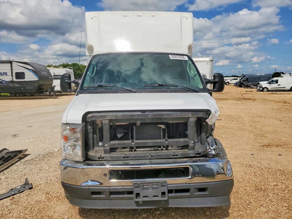 Продажа на аукционе авто 2021 Ford E350, vin: 1FDWE3FN4MDC28738, номер лота: 52825936