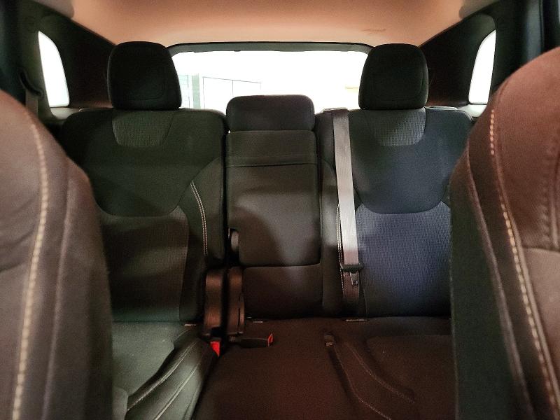 52647946 :رقم المزاد ، 1C4PJLCB9FW507995 vin ، 2015 Jeep Cherokee مزاد بيع