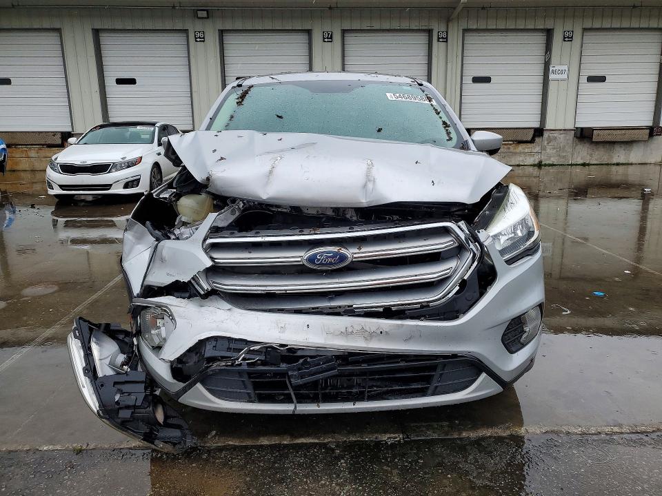 Продаж на аукціоні авто 2017 Ford Escape, vin: 1FMCU9GD6HUE08100, номер лоту: 54689586