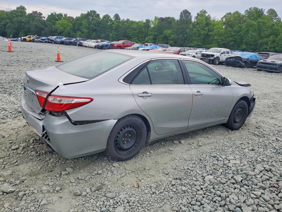 52502936 :رقم المزاد ، 4T4BF1FK5FR484093 vin ، 2015 Toyota Camry مزاد بيع