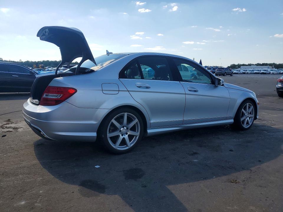 Продаж на аукціоні авто 2014 Mercedes-benz C, vin: WDDGF4HB5EA928212, номер лоту: 53387166