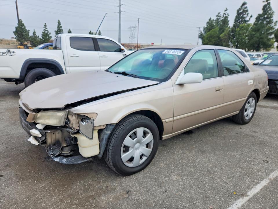 54810086 :رقم المزاد ، 4T1BF22K1WU056768 vin ، 1998 Toyota Camry مزاد بيع