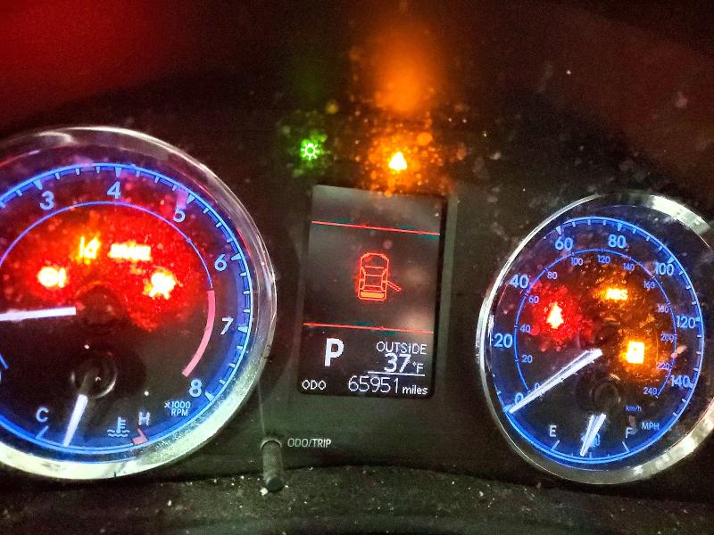 Продаж на аукціоні авто 2017 Toyota Corolla, vin: 5YFBURHE6HP709440, номер лоту: 51796786