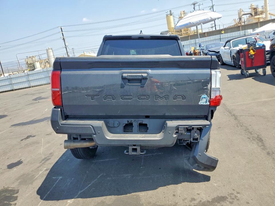 53828396 :رقم المزاد ، 3TYKD5HNXST018777 vin ، 2025 Toyota Tacoma مزاد بيع