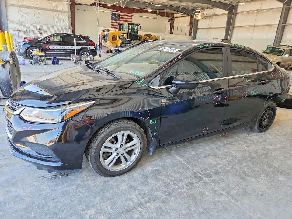 55057296 :رقم المزاد ، 1G1BE5SM7H7277926 vin ، 2017 Chevrolet Cruze مزاد بيع