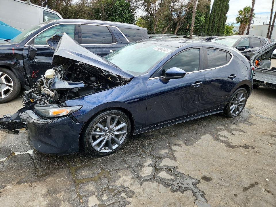 Продаж на аукціоні авто 2019 Mazda 3, vin: JM1BPAMM8K1143587, номер лоту: 52079906