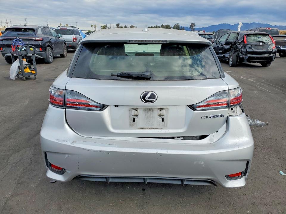 46782346 :رقم المزاد ، JTHKD5BH1F2215895 vin ، 2015 Lexus Ct مزاد بيع