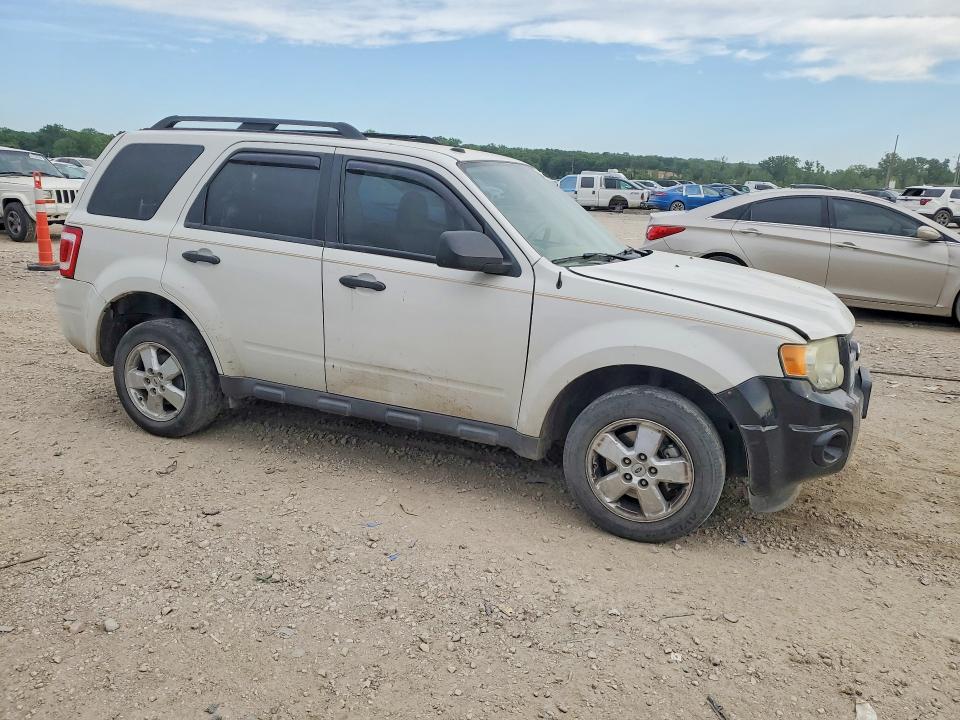 53613706 :رقم المزاد ، 1FMCU0DG8AKA15159 vin ، 2010 Ford Escape مزاد بيع