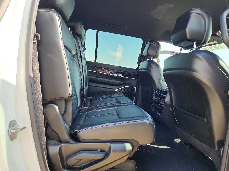 53389386 :رقم المزاد ، 1C4SJVDT1NS182780 vin ، 2022 Jeep Wagoneer مزاد بيع
