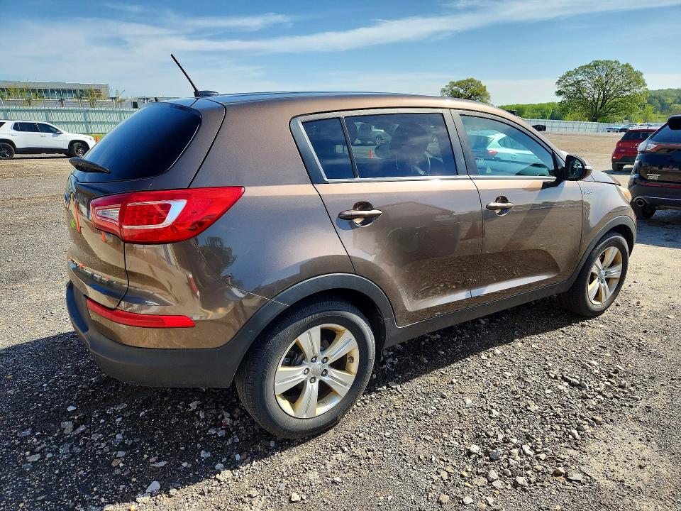 2013 Kia Sportage მანქანა იყიდება აუქციონზე, vin: KNDPBCA27D7358686, აუქციონის ნომერი: 53968086