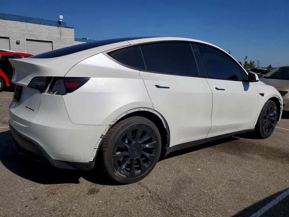 52074326 :رقم المزاد ، 7SAYGDEE7PF598452 vin ، 2023 Tesla Model Y مزاد بيع