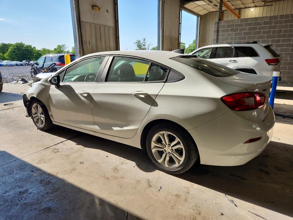 Продажа на аукционе авто 2019 Chevrolet Cruze, vin: 1G1BC5SM6K7153076, номер лота: 53541926