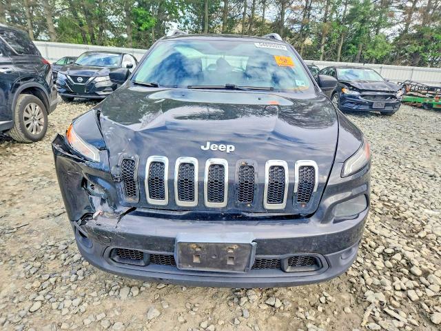 54895026 :رقم المزاد ، 1C4PJMCS3FW557684 vin ، 2015 Jeep Cherokee مزاد بيع