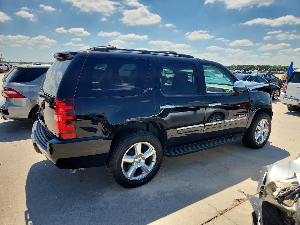 53014186 :رقم المزاد ، 1GNSCCE0XCR307337 vin ، 2012 Chevrolet Tahoe مزاد بيع