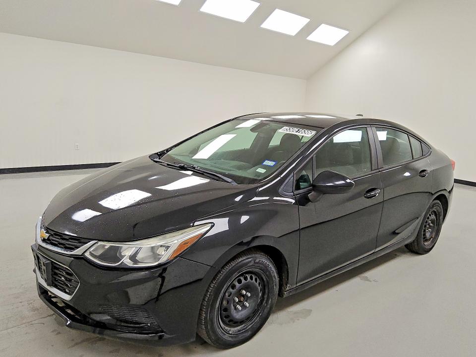 55061656 :رقم المزاد ، 1G1BC5SM4J7200037 vin ، 2018 Chevrolet Cruze مزاد بيع