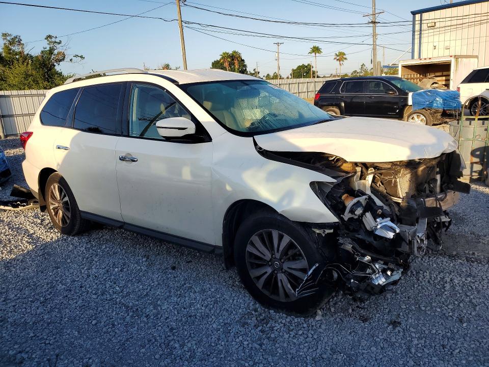 Продажа на аукционе авто 2017 Nissan Pathfinder, vin: 5N1DR2MN0HC620569, номер лота: 54138046