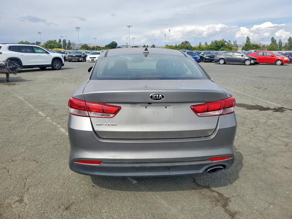Auction sale of the 2017 Kia Optima, vin: 5XXGT4L39HG165929, lot number: 55072216
