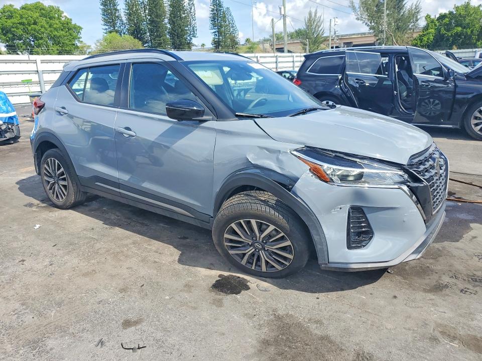52559886 :رقم المزاد ، 3N1CP5DV2ML468075 vin ، 2021 Nissan Kicks مزاد بيع