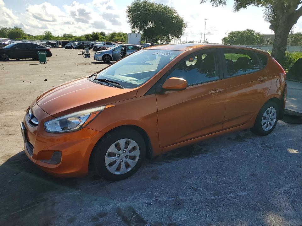 Auction sale of the 2015 Hyundai Accent, vin: KMHCT5AEXFU217676, lot number: 52988256