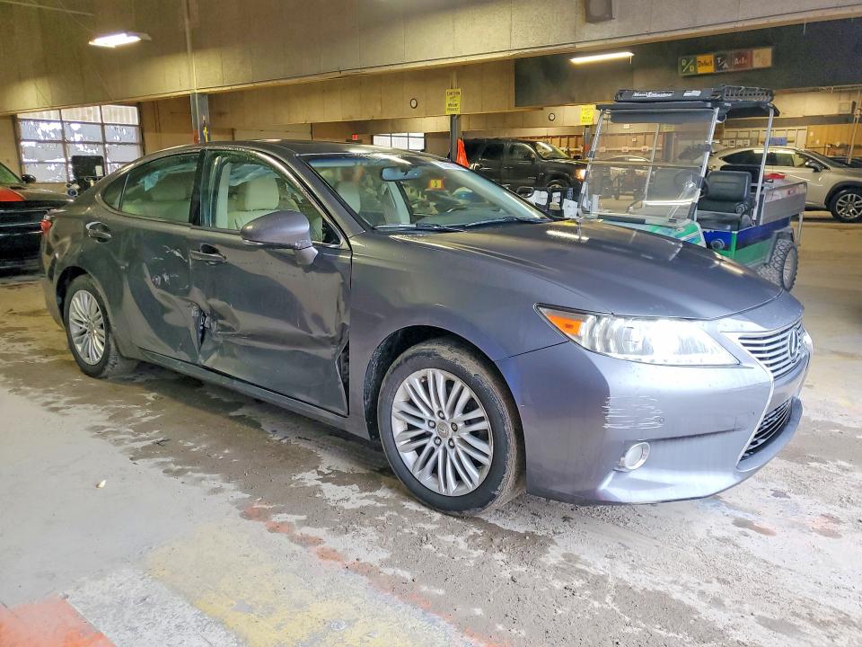 52211866 :رقم المزاد ، JTHBK1GG2D2003549 vin ، 2013 Lexus Es مزاد بيع