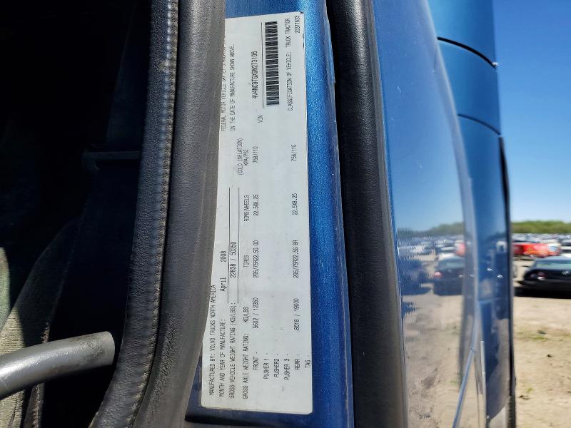 46778176 :رقم المزاد ، 4V4NC9TGX9N273106 vin ، 2009 Volvo Vn مزاد بيع
