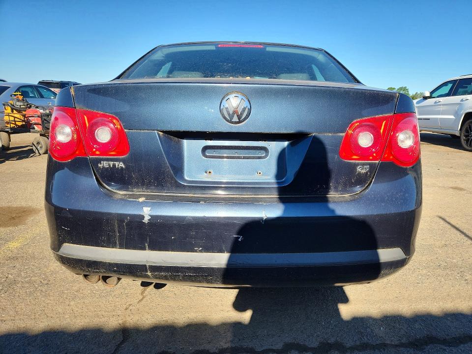 Продажа на аукционе авто 2006 Volkswagen Jetta, vin: 3VWRG71K86M653271, номер лота: 54882506