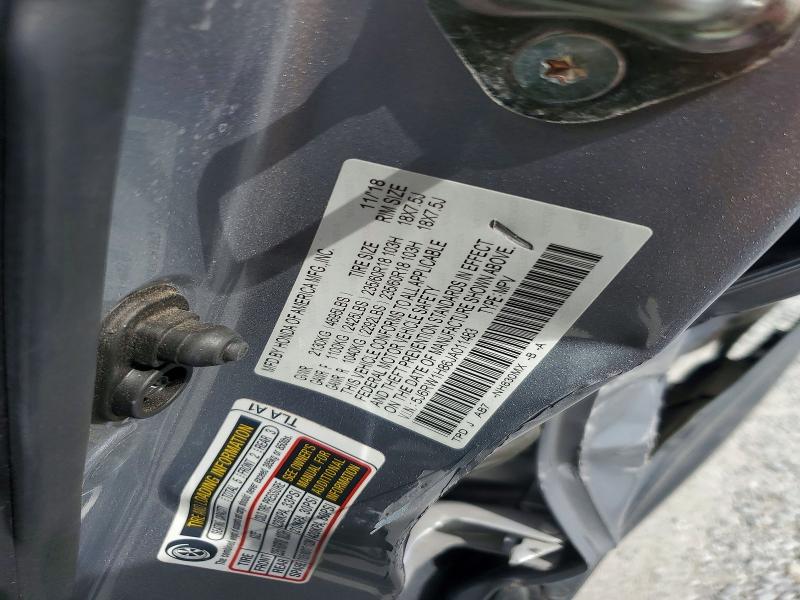 53892136 :رقم المزاد ، 5J6RW1H86JA011483 vin ، 2018 Honda Cr-v مزاد بيع