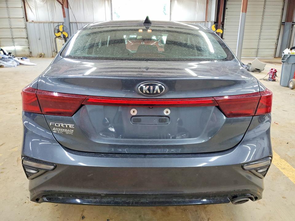 2021 Kia Forte მანქანა იყიდება აუქციონზე, vin: 3KPF24AD9ME279135, აუქციონის ნომერი: 52813006
