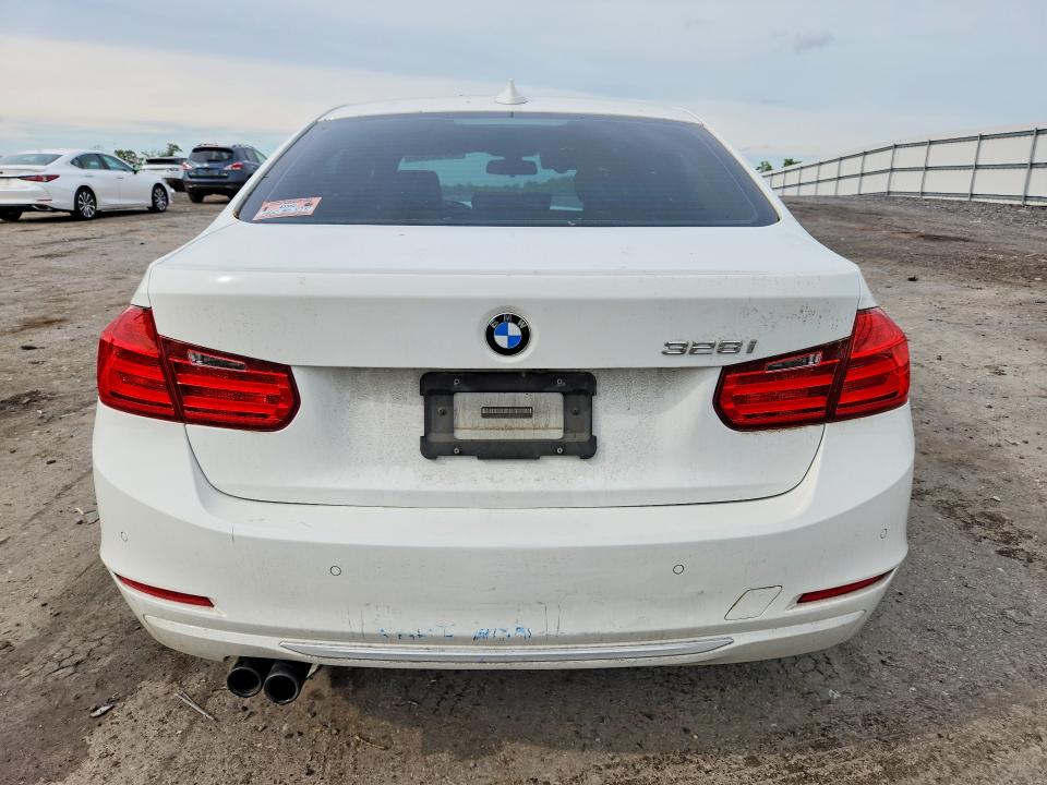 2015 Bmw 328 მანქანა იყიდება აუქციონზე, vin: WBA3A5G5XFNS86957, აუქციონის ნომერი: 52762766
