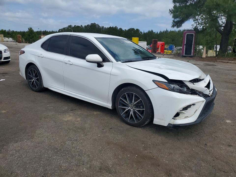 2021 Toyota Camry მანქანა იყიდება აუქციონზე, vin: 4T1G11AK9MU417645, აუქციონის ნომერი: 53470446