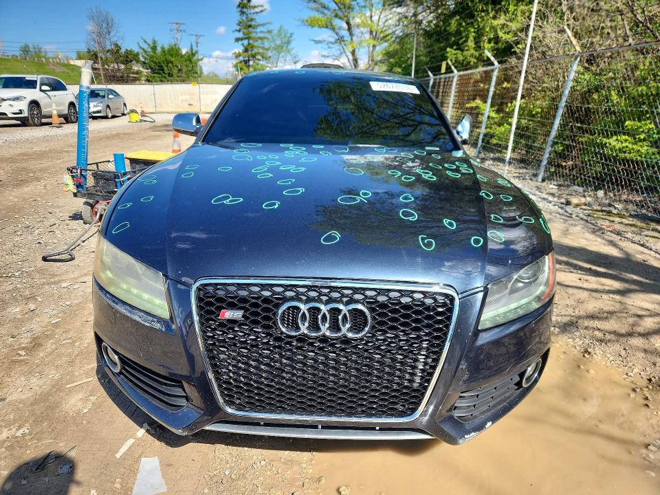 52678036 :رقم المزاد ، WAUCVAFR1CA005794 vin ، 2012 Audi S5 مزاد بيع