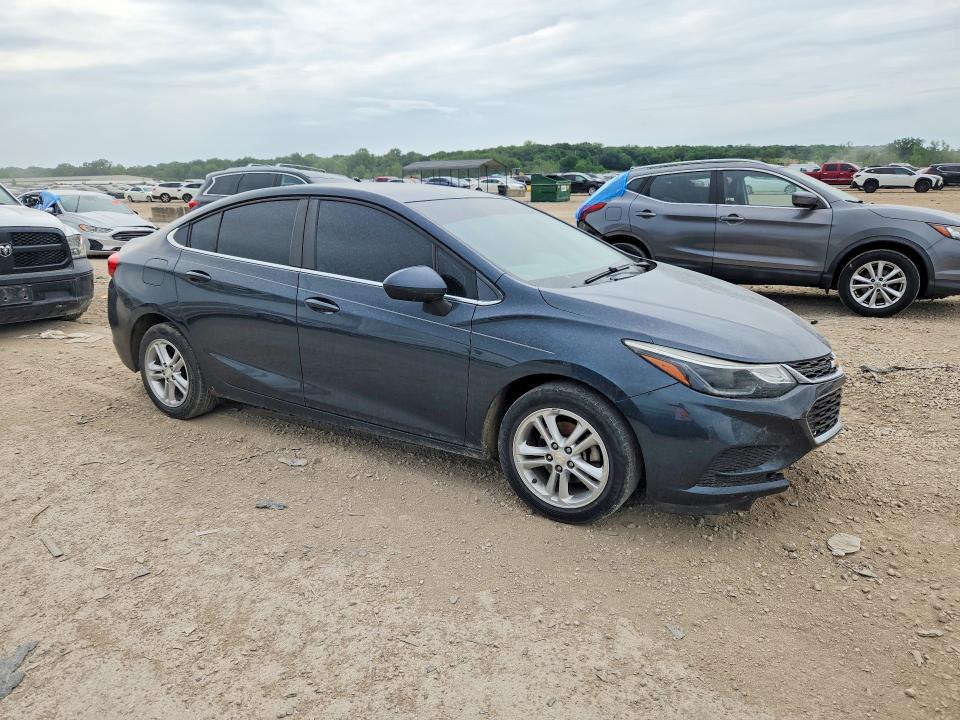 51922726 :رقم المزاد ، 1G1BE5SM8H7278695 vin ، 2017 Chevrolet Cruze مزاد بيع