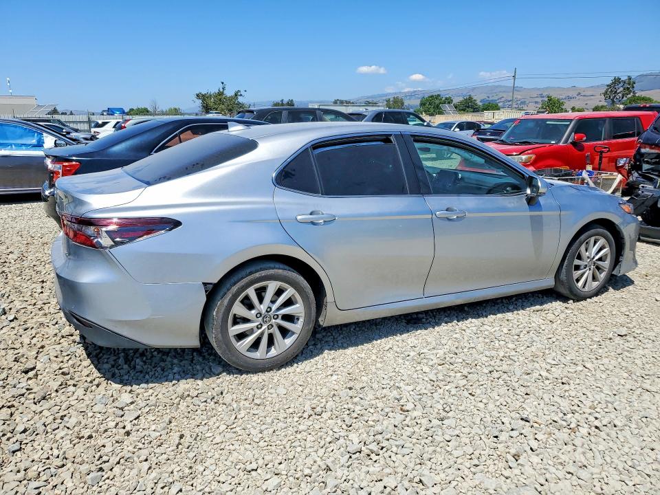 52923126 :رقم المزاد ، 4T1C11AK3RU862713 vin ، 2024 Toyota Camry مزاد بيع