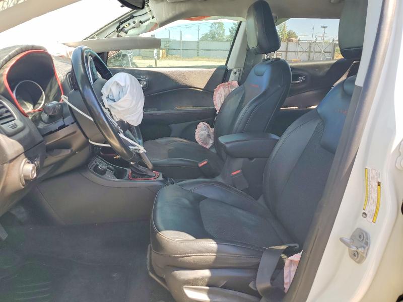 54282366 :رقم المزاد ، 3C4NJDDB5JT232071 vin ، 2018 Jeep Compass مزاد بيع