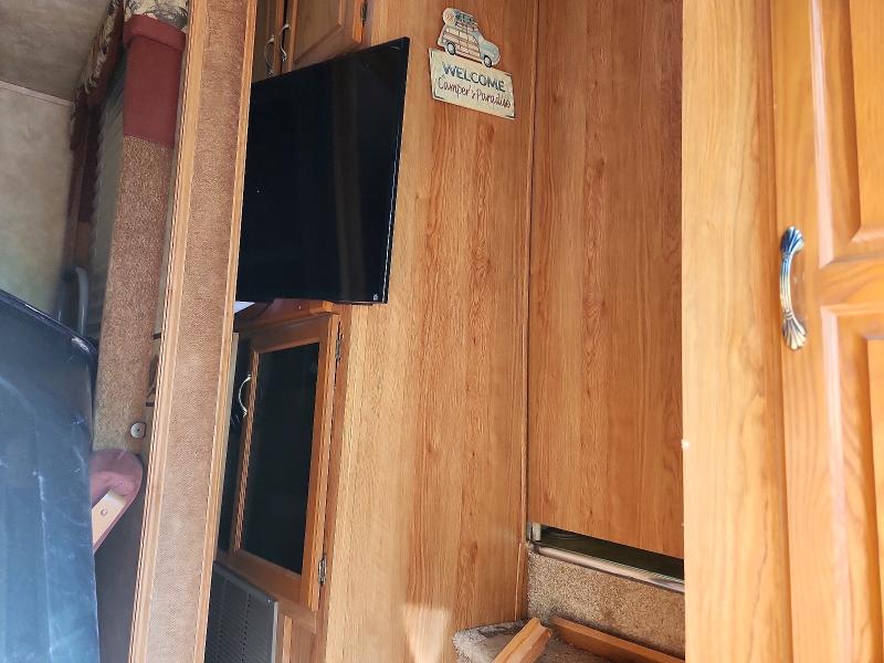 52929016 :رقم المزاد ، 1UJCJ02R371LT0385 vin ، 2007 Jayco Jay Recreational Vehicle (rv) مزاد بيع