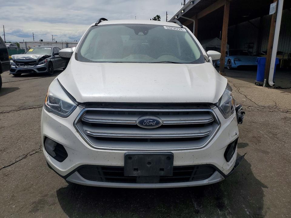 53256226 :رقم المزاد ، 1FMCU9HD4KUB27306 vin ، 2019 Ford Escape مزاد بيع