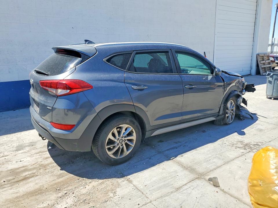 2018 Hyundai Tucson მანქანა იყიდება აუქციონზე, vin: KM8J3CA47JU747535, აუქციონის ნომერი: 53940346