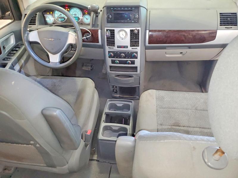 54243786 :رقم المزاد ، 2A4RR5D17AR236319 vin ، 2010 Chrysler Town & Country مزاد بيع